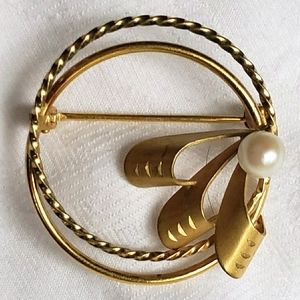 Vintage Gold Filled (Gold Plated) Round Brooch